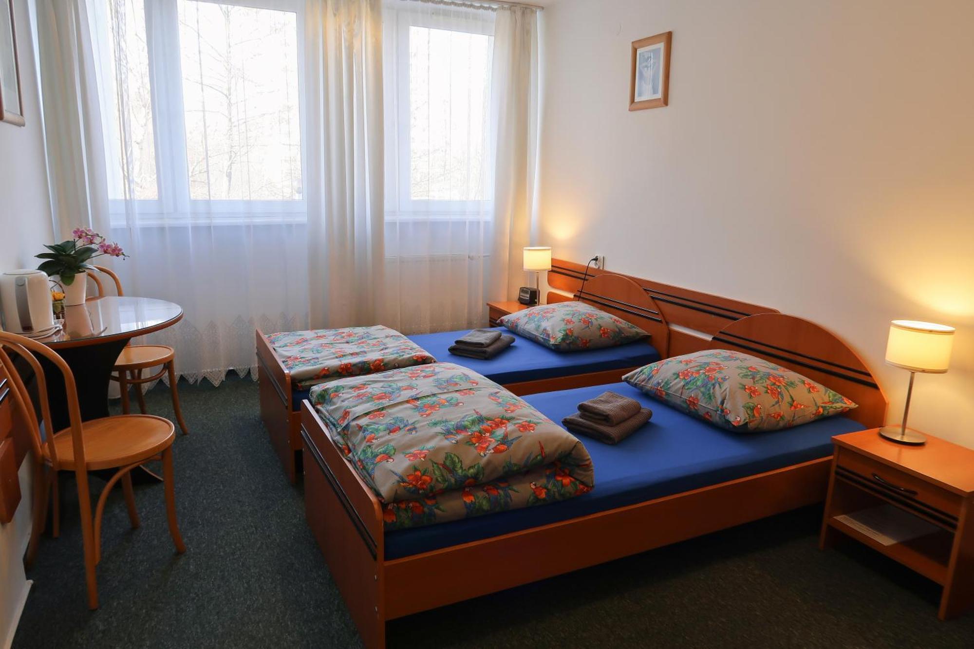 Hostel Dom Studencki Raj Wrocław Zewnętrze zdjęcie