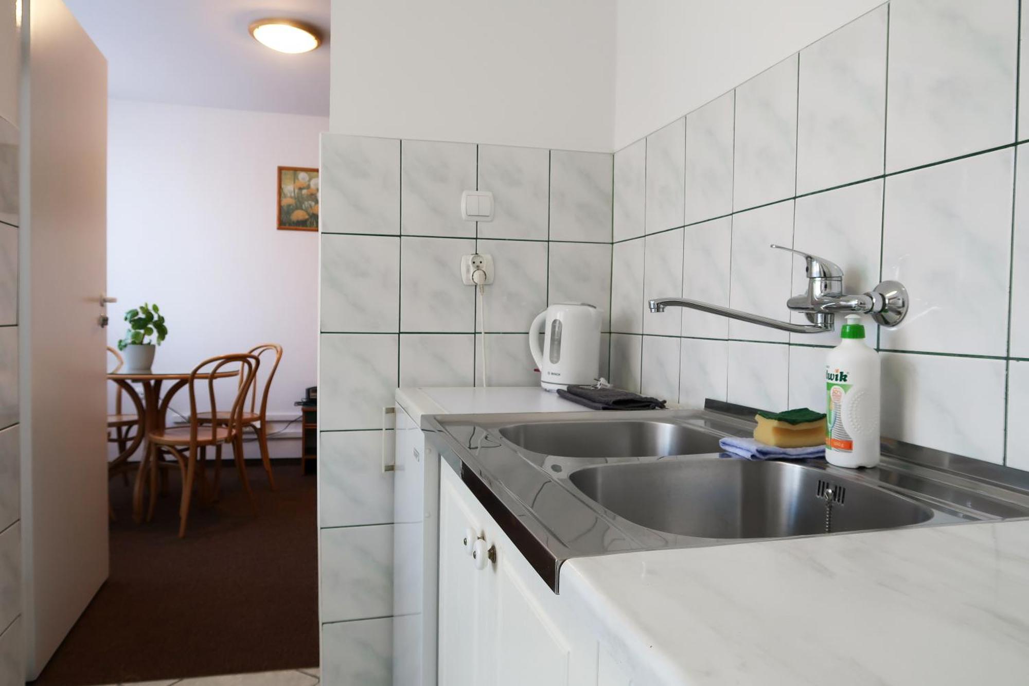 Hostel Dom Studencki Raj Wrocław Zewnętrze zdjęcie
