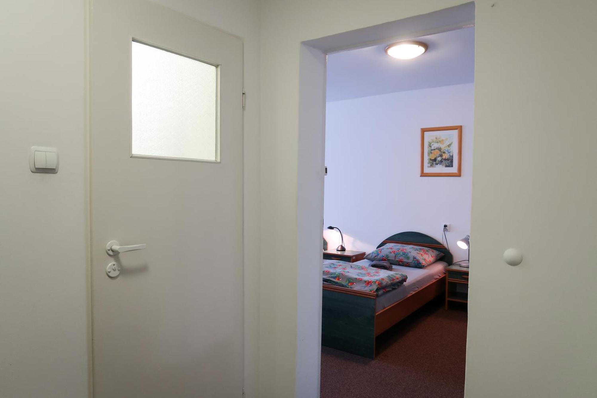 Hostel Dom Studencki Raj Wrocław Zewnętrze zdjęcie