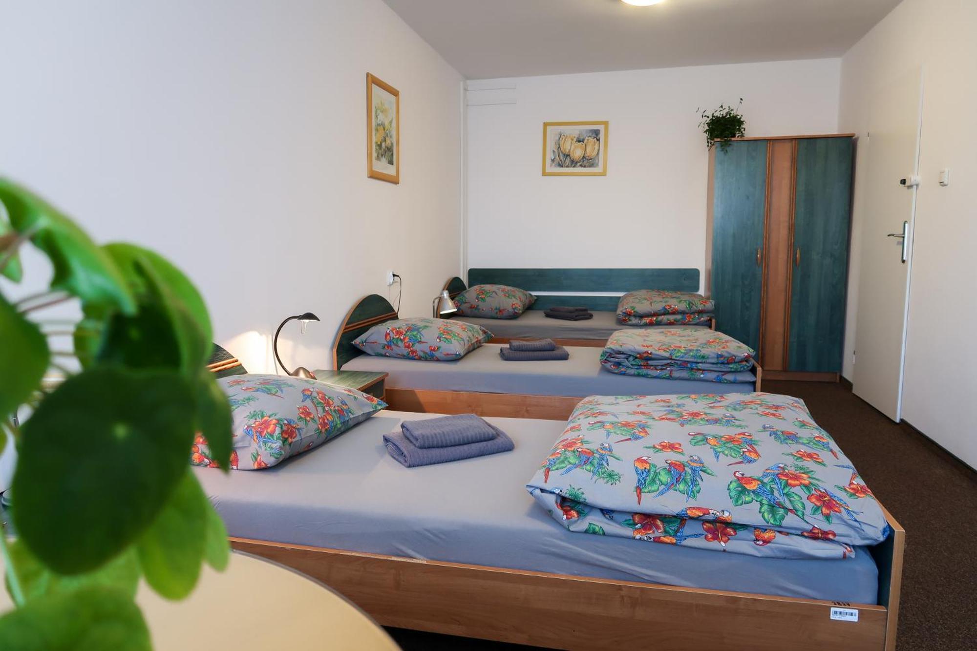Hostel Dom Studencki Raj Wrocław Zewnętrze zdjęcie